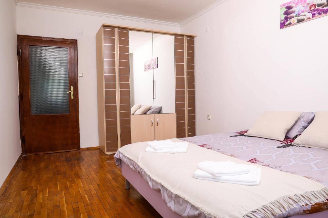 Krichim Apartments,Three-Bedroom, Large Apartment, Top Center Sófia Exterior foto